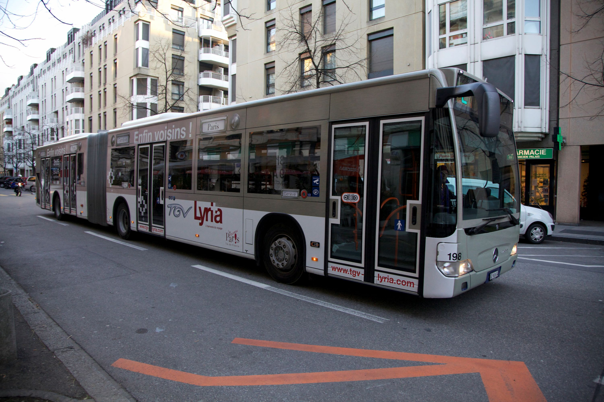 tgv-lyria-bus