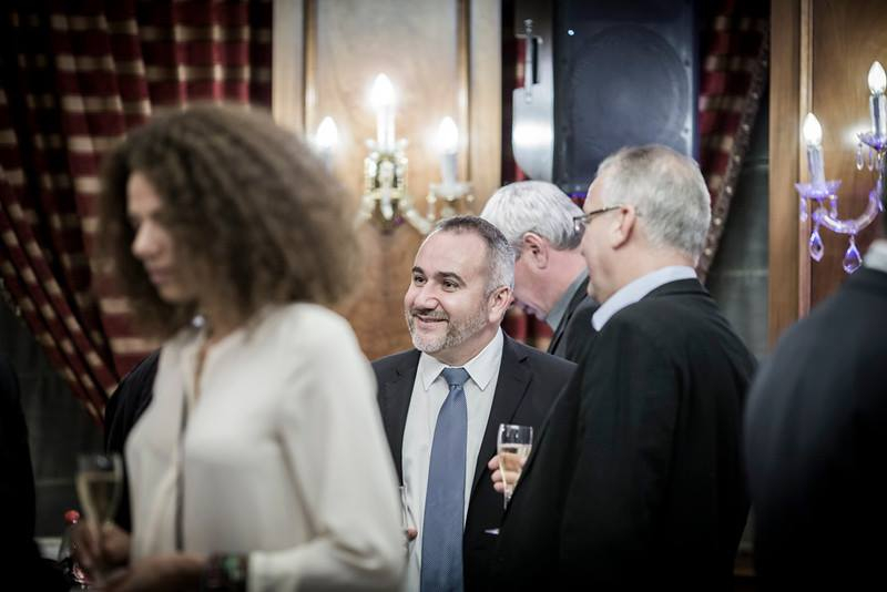 laurent-discussion-back